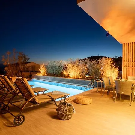 Villa Sole Tlos- Central Location, 5-Min Walk To The Old Town, Private Pool And Garden Kaş