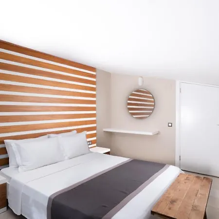 Villa Sole Tlos- Central Location, 5-Min Walk To The Old Town, Private Pool And Garden Kaş