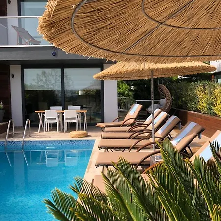 Villa Sole Tlos- Central Location, 5-Min Walk To The Old Town, Private Pool And Garden Kaş